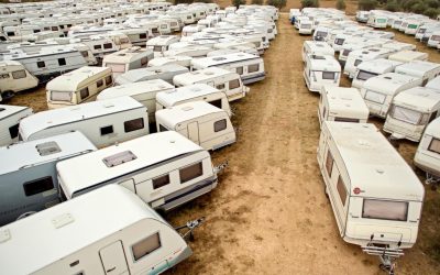 La folle aventure des caravanes : Découvrez l’incroyable histoire de ces véhicules nomades