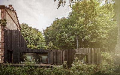 Entretenir et protéger son bardage bois pour une façade durable