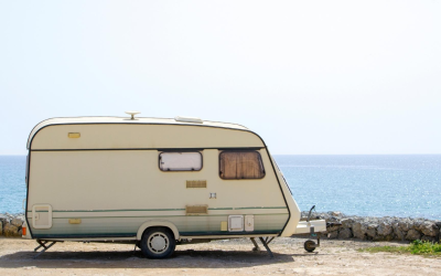 Petite caravane aménagée : exploiter 8 m² comme un loft